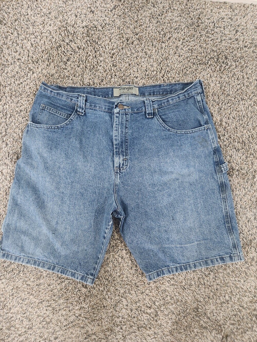 Wrangler Authentic Mens Carpenter Jean Shorts Size 38 Medium Wash Denim